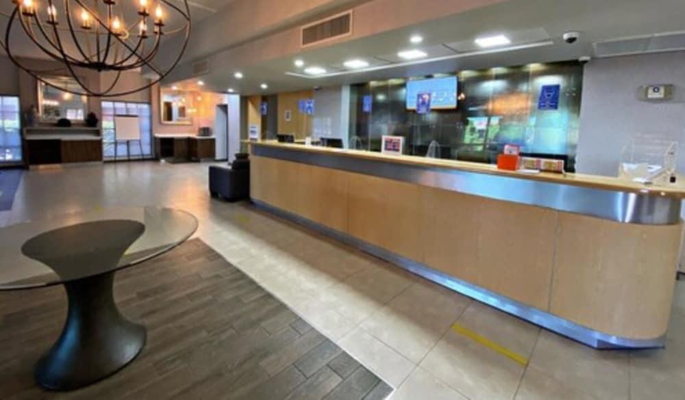 克罗尼尔墨西卡利酒店 外观 照片